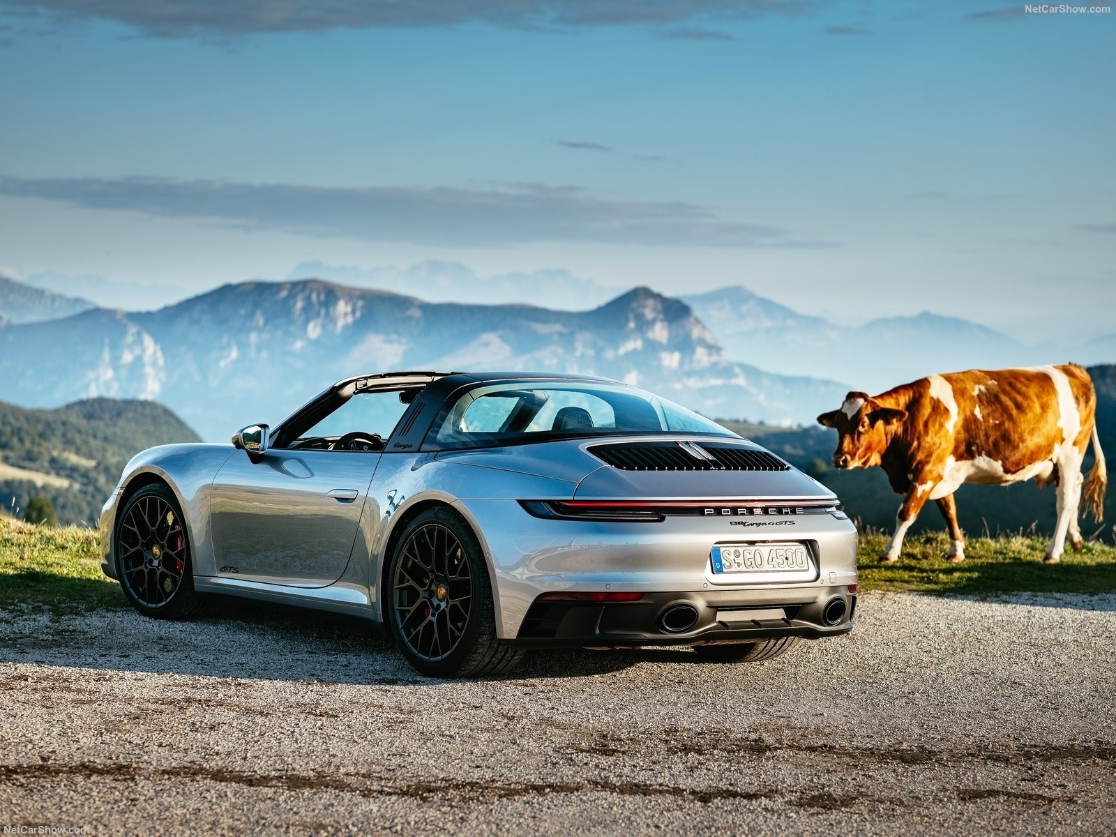 PORSCHE 911 TARGA 4 GTS