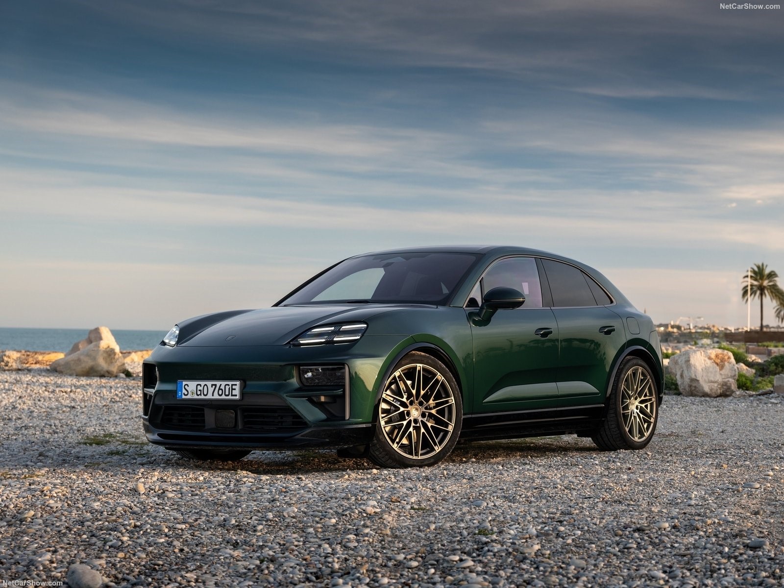 PORSCHE