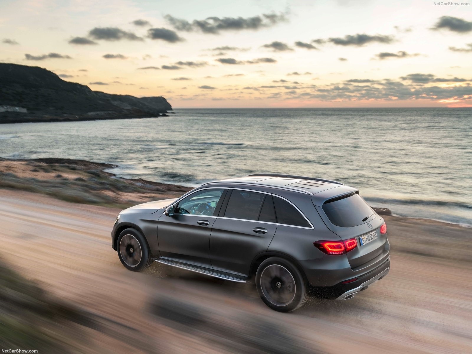 MERCEDES GLC 300e