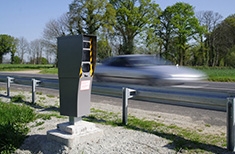 Radar automatique avec une voiture en mouvement
