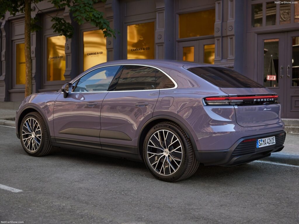 PORSCHE