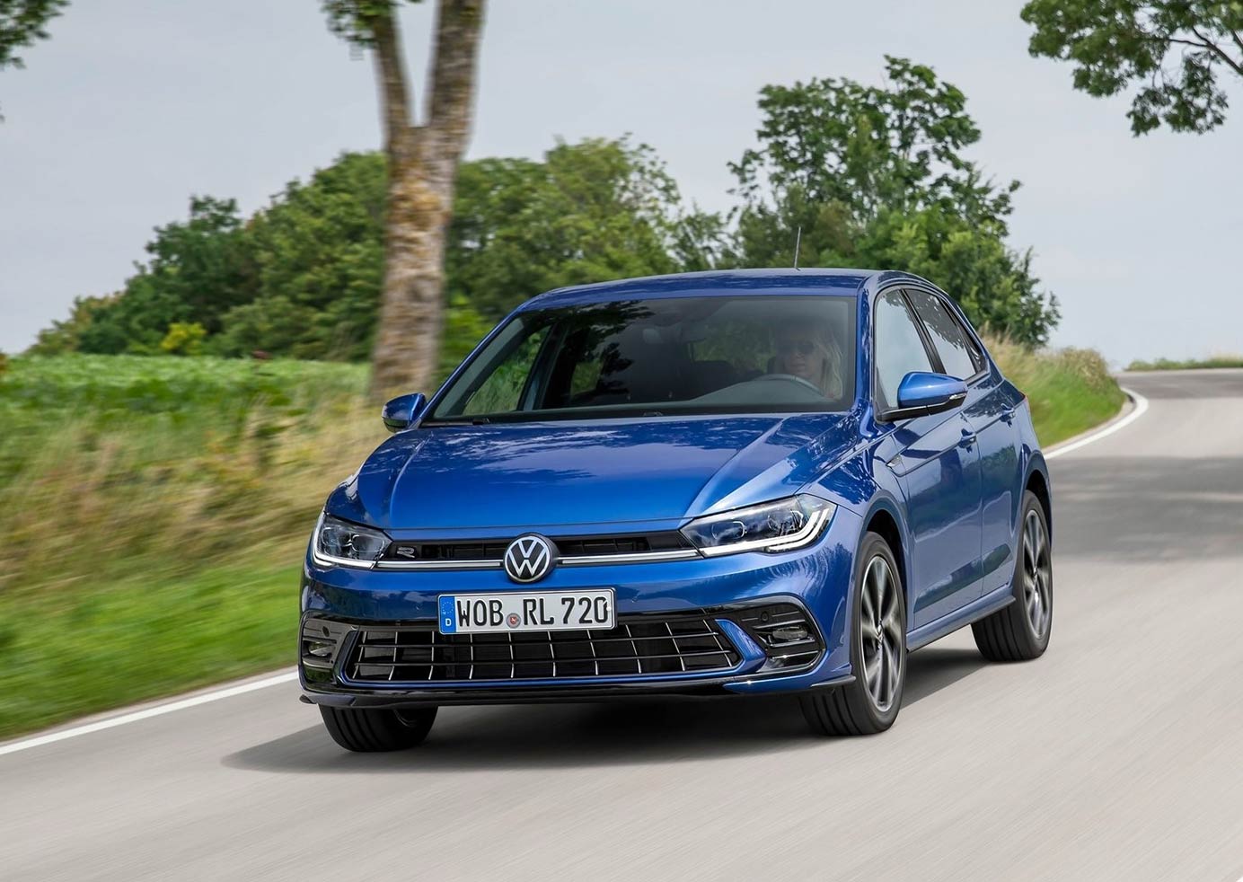4 VOLKSWAGEN POLO