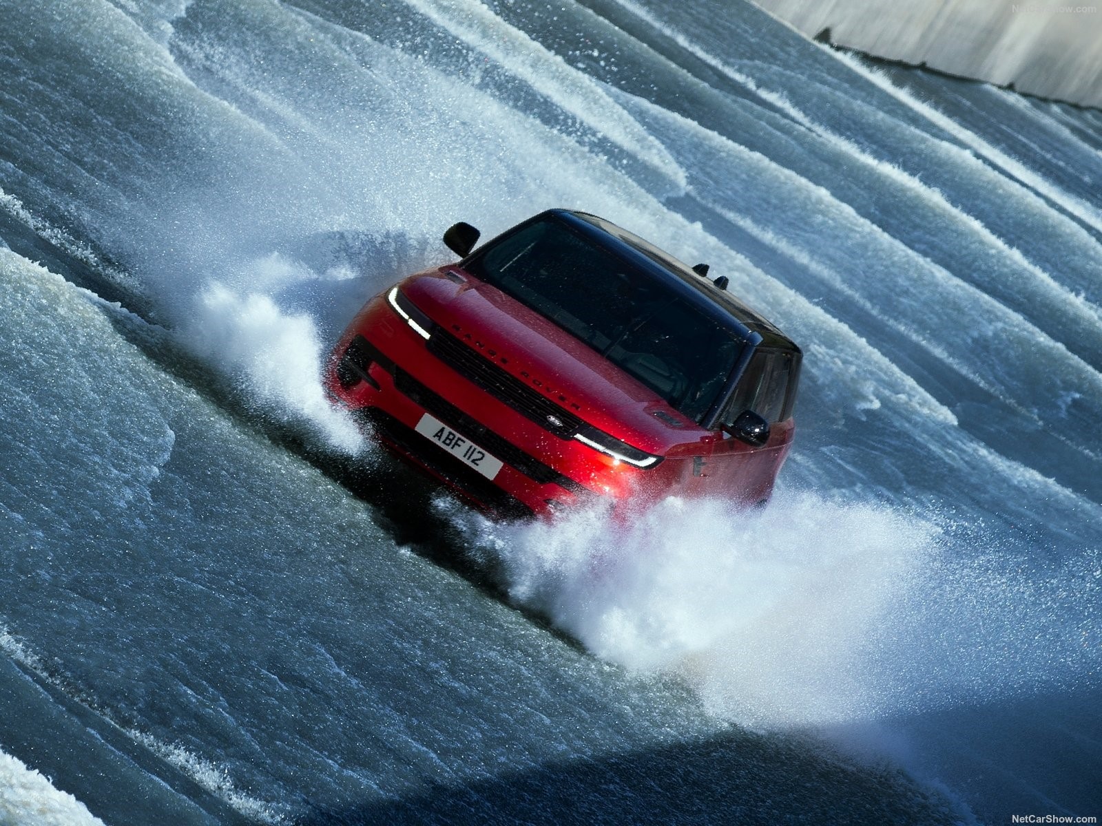 LAND ROVER