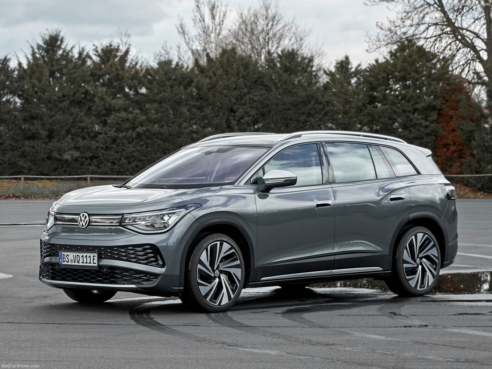 VOLKSWAGEN ID6