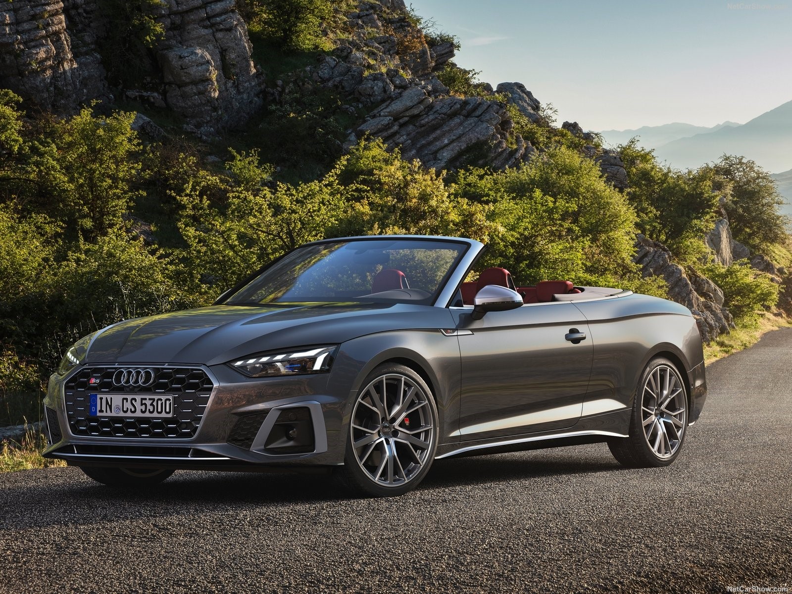 AUDI