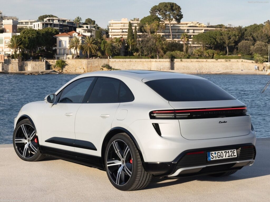 PORSCHE