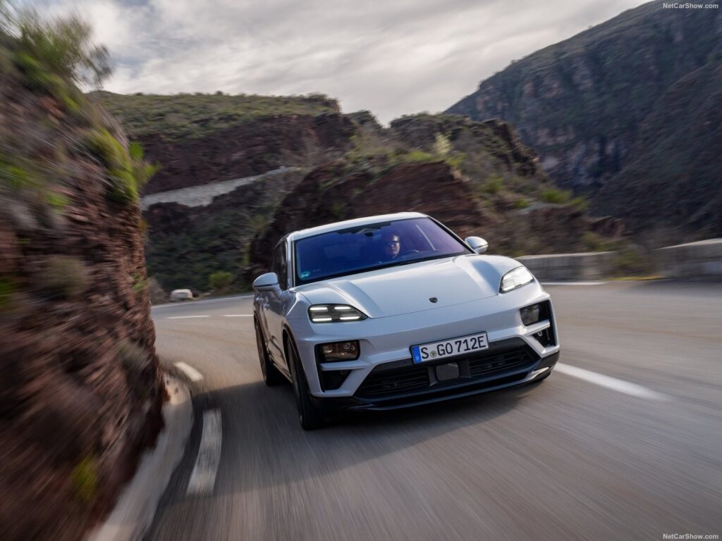 PORSCHE