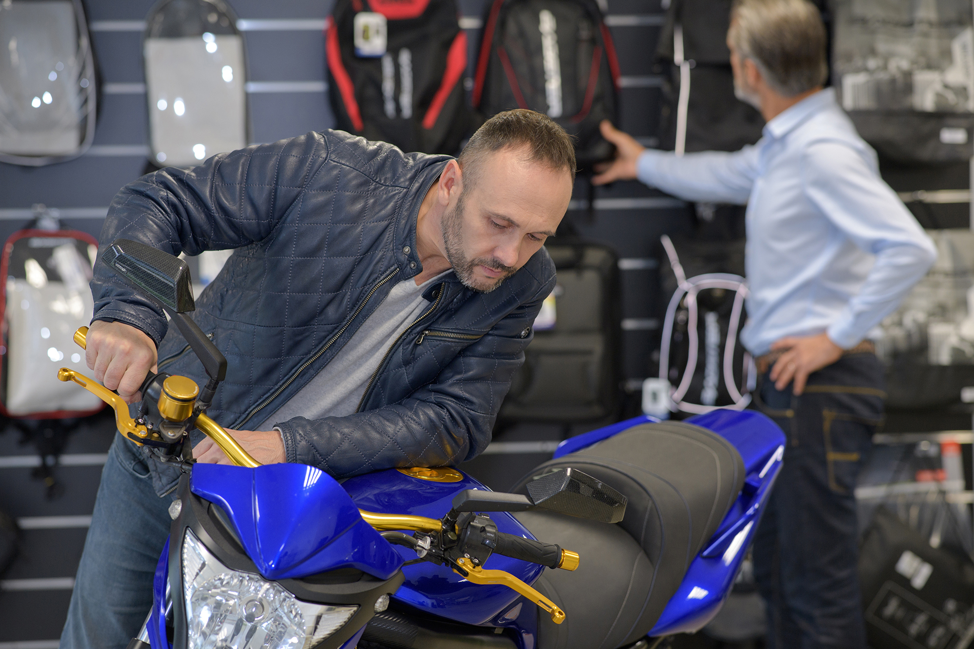 ​Contrôle technique des 2 et 3 roues motorisés : une série à rebondissements