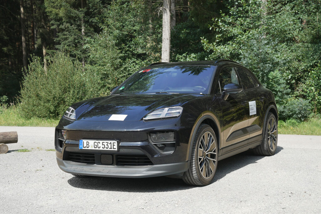 PORSCHE