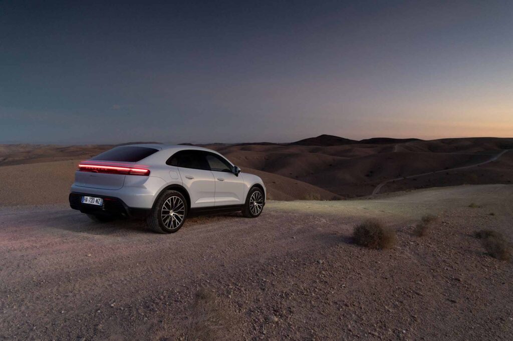 PORSCHE