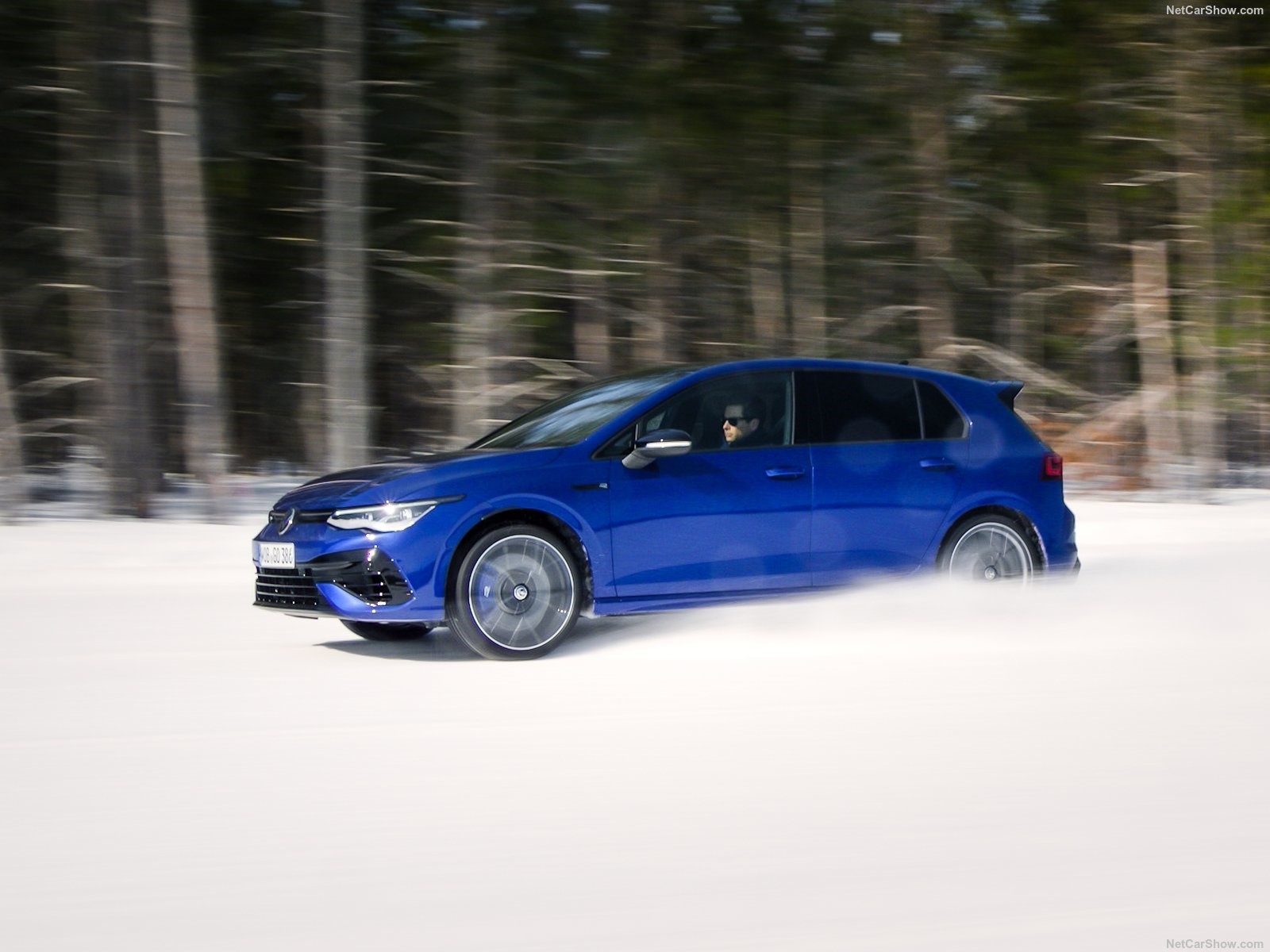 VOLKSWAGEN GOLF 8 R