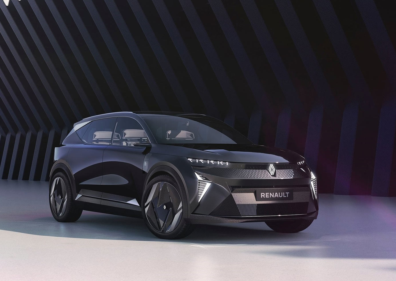 RENAULT