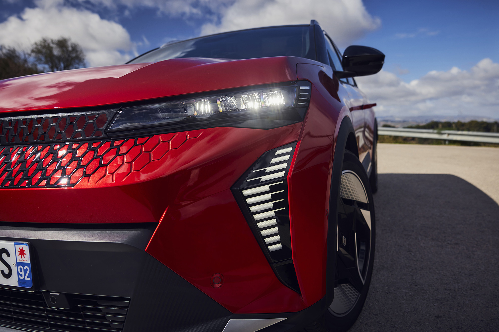 Renault Scénic E-Tech : la voiture de l’année 2024 à l’essai
