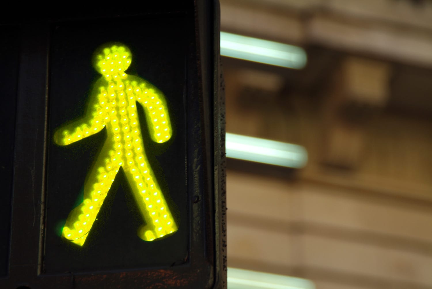 Feu jaune piéton : une expérimentation qui continue